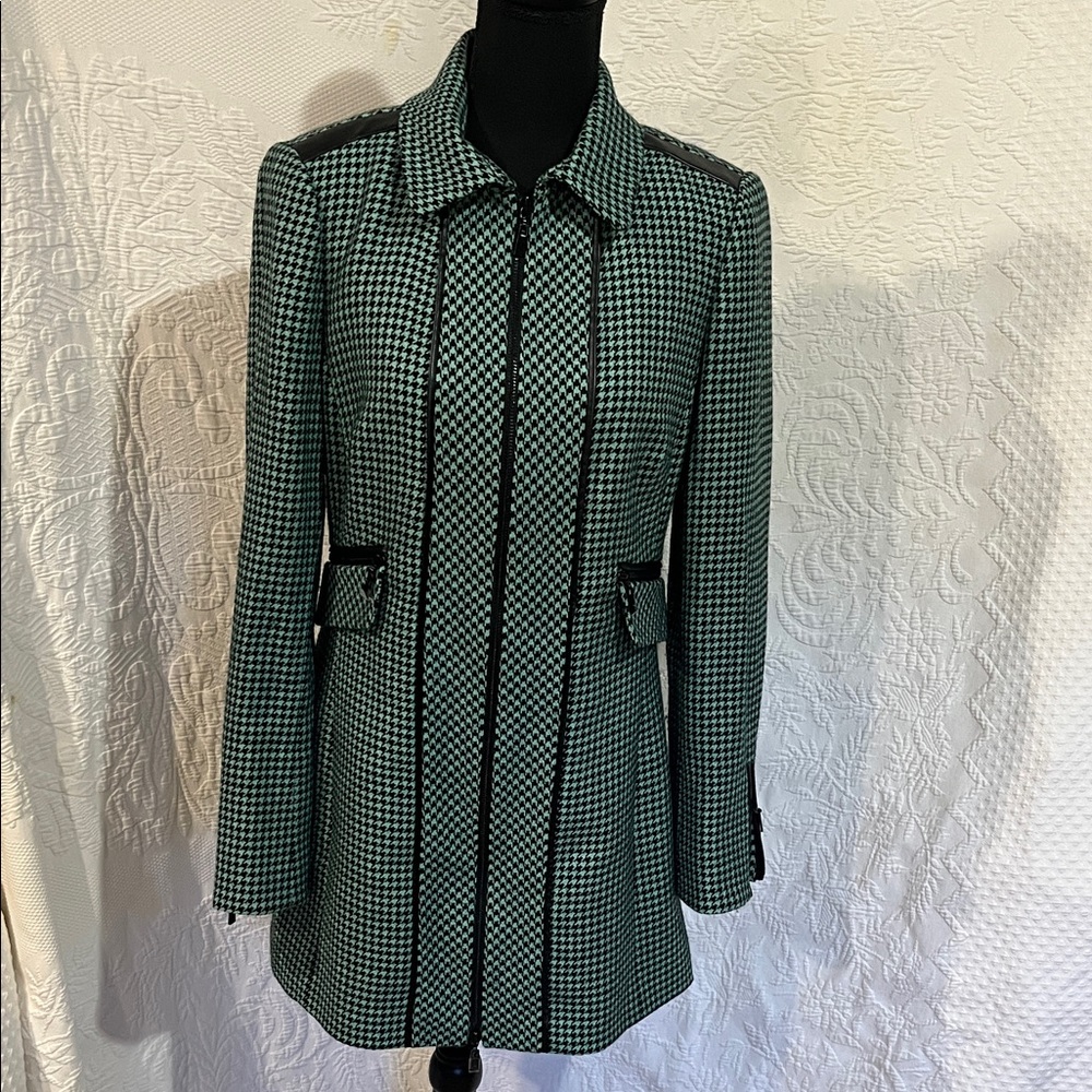 Carlisle 100% Wool‎ Houndstooth Coat - Black and Green, size 6